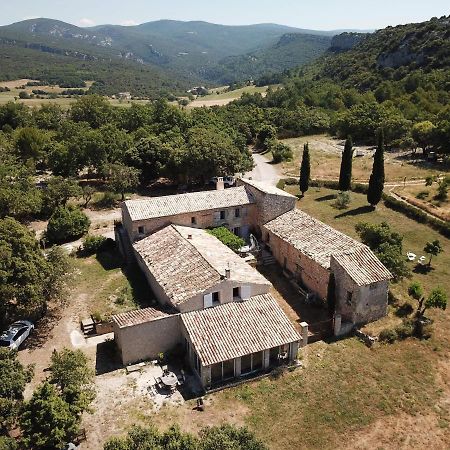 Chambres D'Hotes De La Verrerie Lioux Екстериор снимка