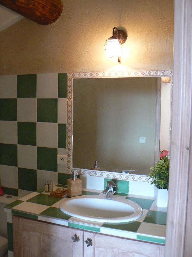 Chambres D'Hotes De La Verrerie Lioux Екстериор снимка