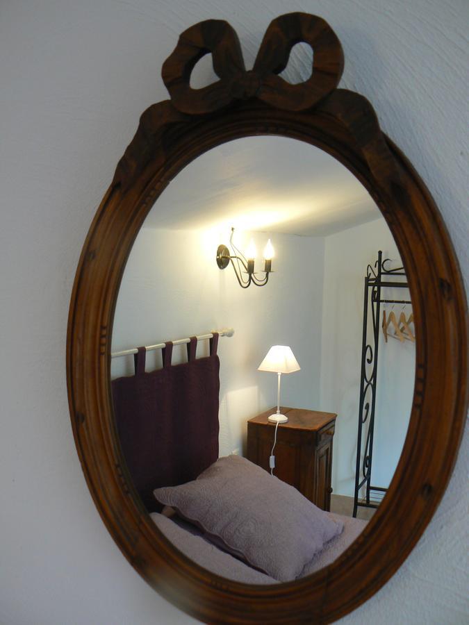 Chambres D'Hotes De La Verrerie Lioux Екстериор снимка