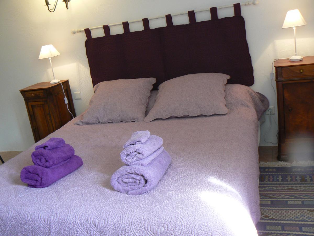 Chambres D'Hotes De La Verrerie Lioux Екстериор снимка